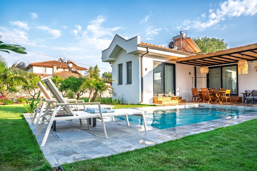 Villa S