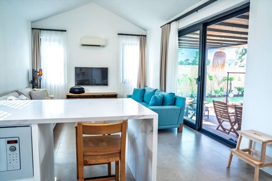 Villa S